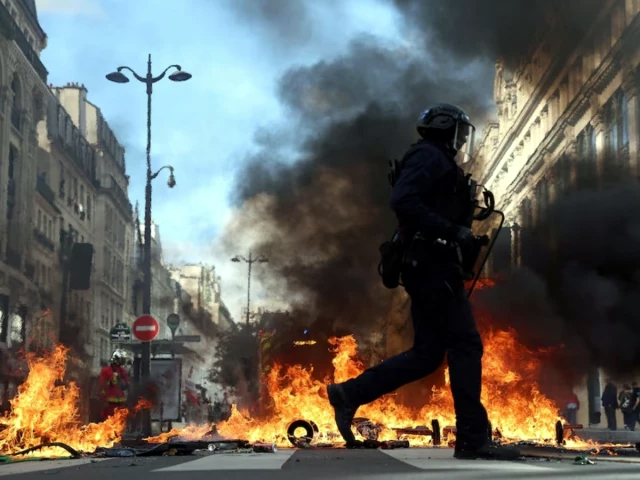 Anger at rising fuel prices bolsters Europe’s far right as unrest sweeps France