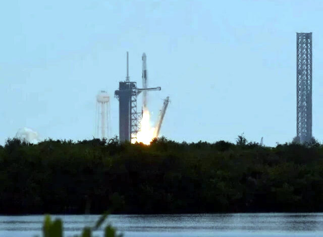 Japan launches world’s first mission to collect samples from Martian moon