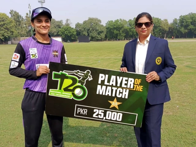 Eman helps Strikers keep unbeaten run in T20