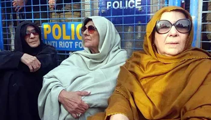 Imran’s sisters detention: LHC summons Punjab home sec, Kot Lakhpat jail superintendent on Oct 28