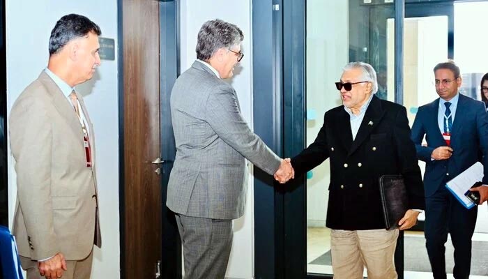 DPM Dar lands in Istanbul for R4, R4+ ministerial meetings on regional peace