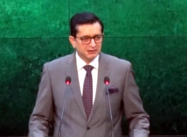 FO rejects Indian remarks on OIC Kashmir resolutions, raises alarm over Delhi mosque eviction notice