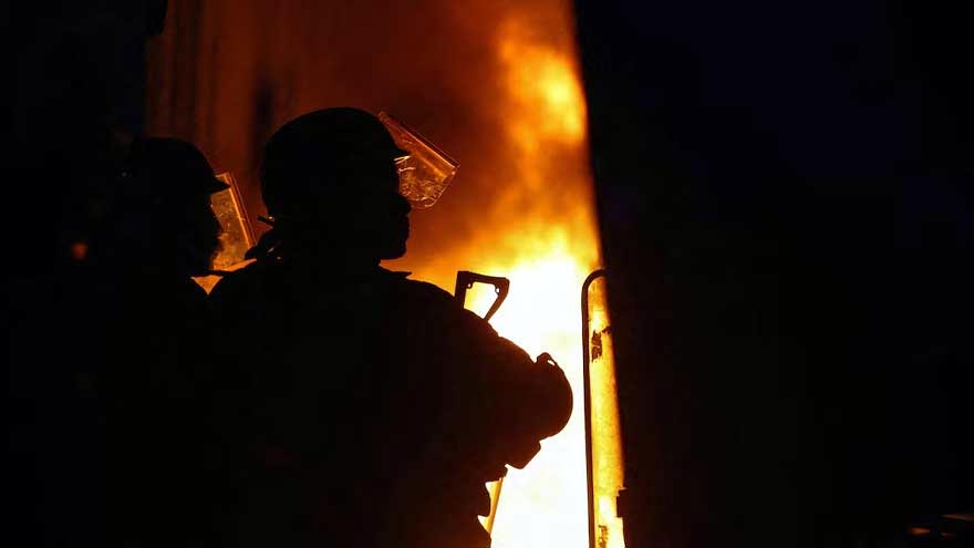 Violence flares in Paris after largely peaceful protests across France