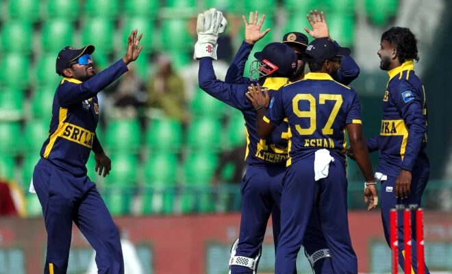 Tri-series: Sri Lanka beat Pakistan by eight wickets to reach final
