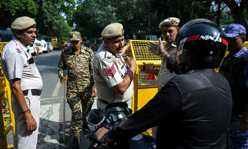 New Delhi police detain top ‘cockroach’ leaders after flash protest at Jantar Mantar