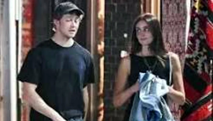 Joe Alwyn makes new appearance with Mary Beth Barone after rumours