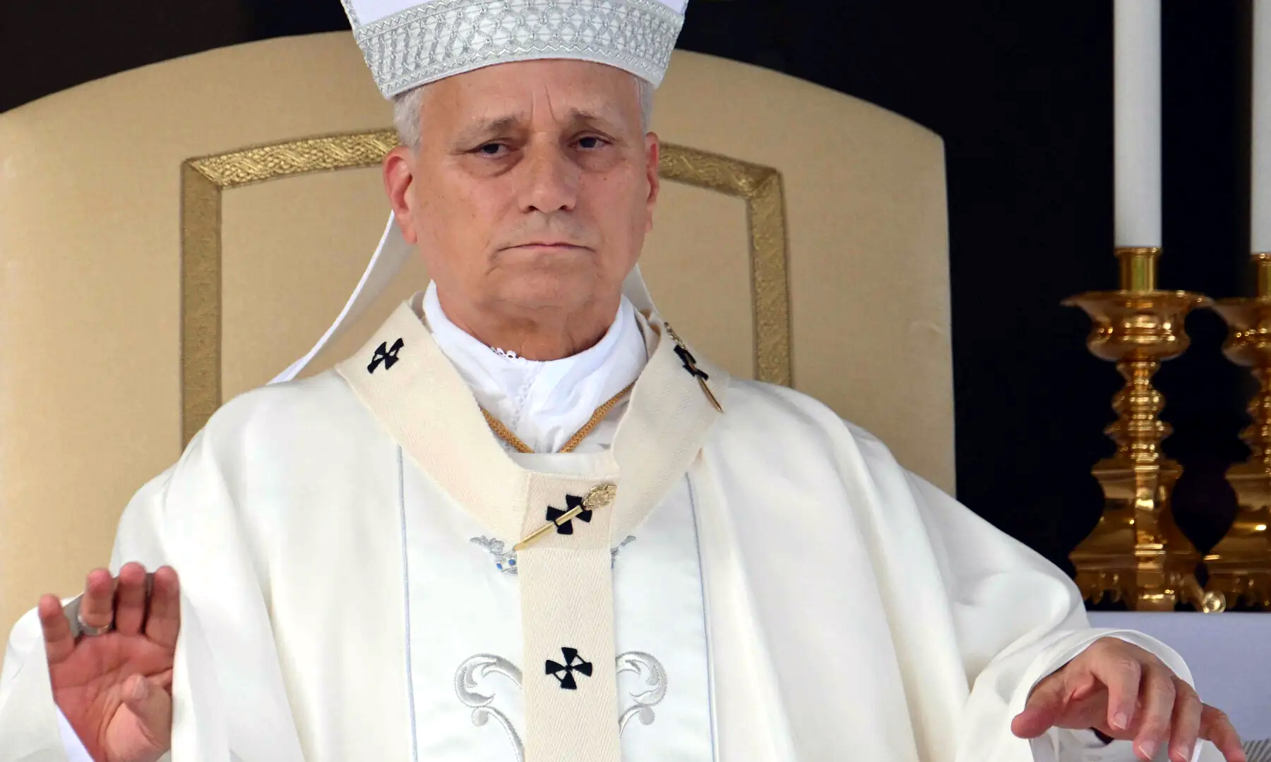 Pope Leo heads to Rome hospital for lung operation