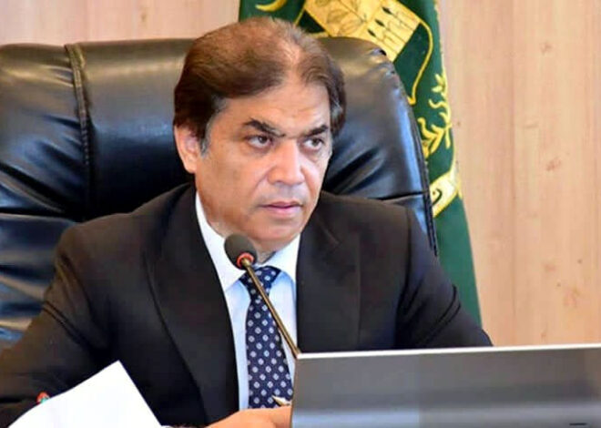 Hanif Abbasi announces compensation for train accident victims
