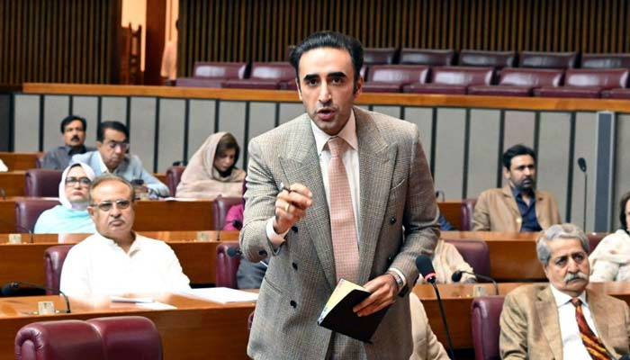 Bilawal accuses PTI of ‘political suicide attack’ on KP govt, renews dialogue offer