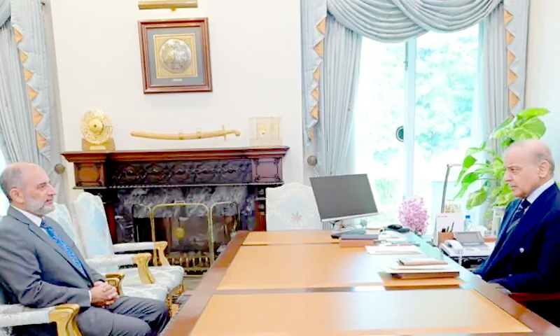 Makkah Alliance secretary general meets PM Shehbaz, briefs premier on defence cooperation