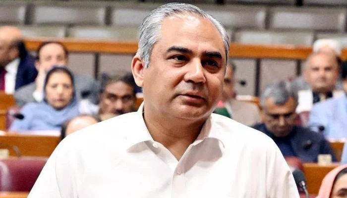 Political party chief upset over not getting KP governorship, role in setup: Naqvi